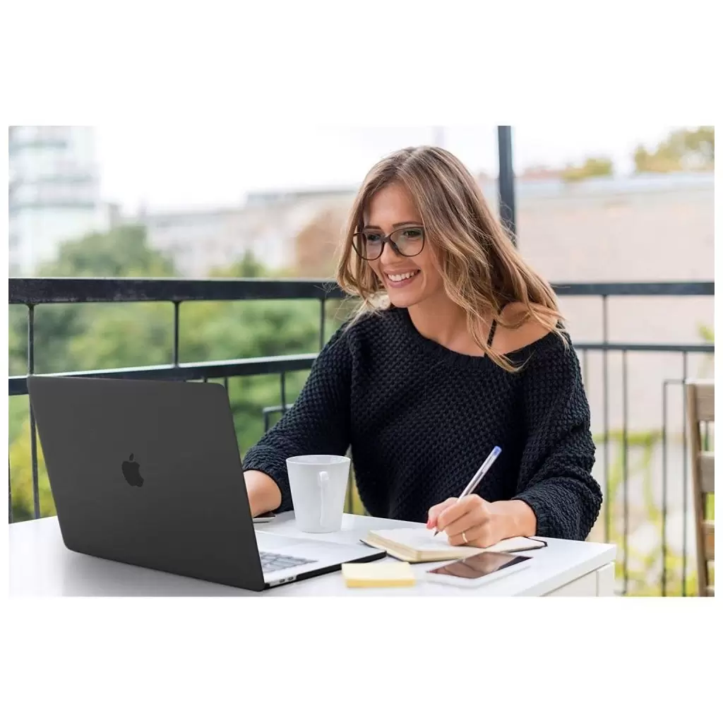 Tech-Protect Smartshell fekete tok Macbook Air 13.6″ 2022 típushoz 924064