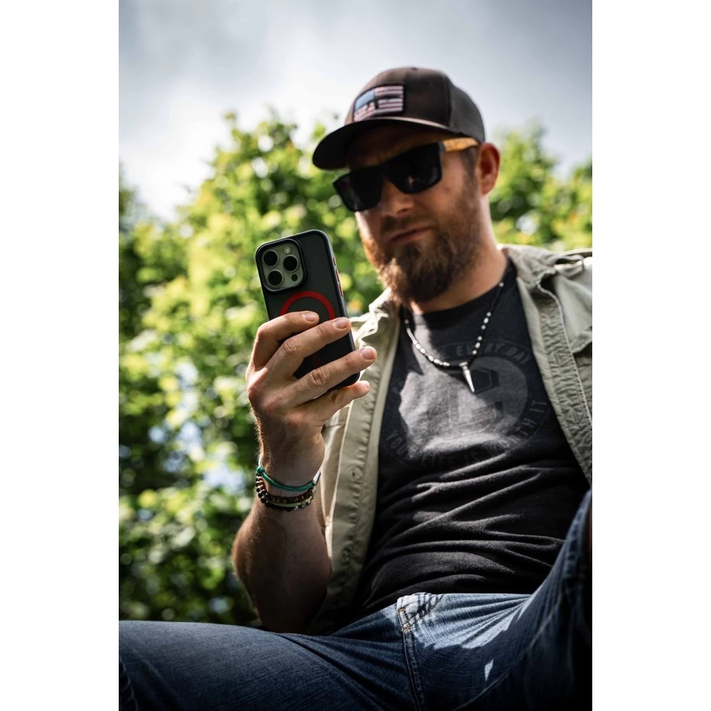 Tactical MagForce Hyperstealth 2.0 tok iPhone 11 készülékhez fekete/piros