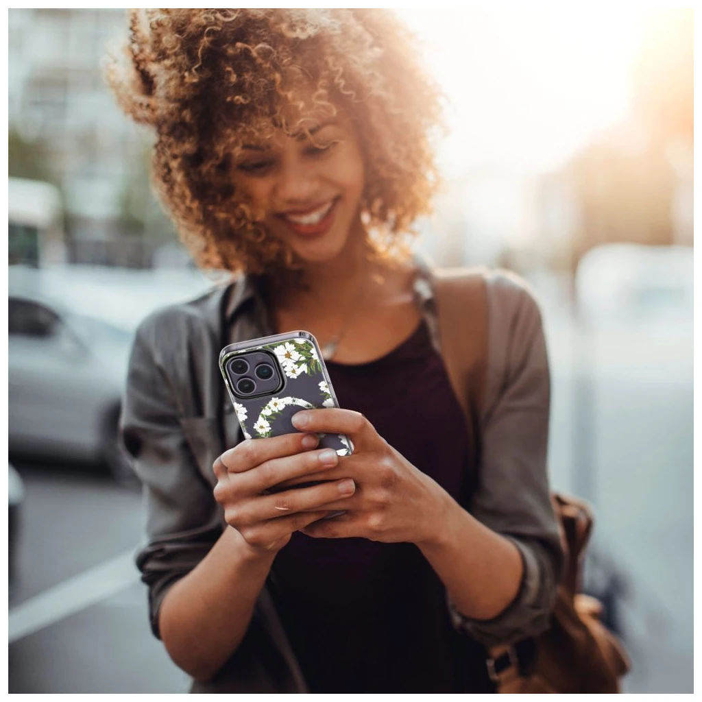 TECH-PROTECT MAGMOOD MAGSAFE iPhone 15 Pro készülékhez tok – DAISY fehér